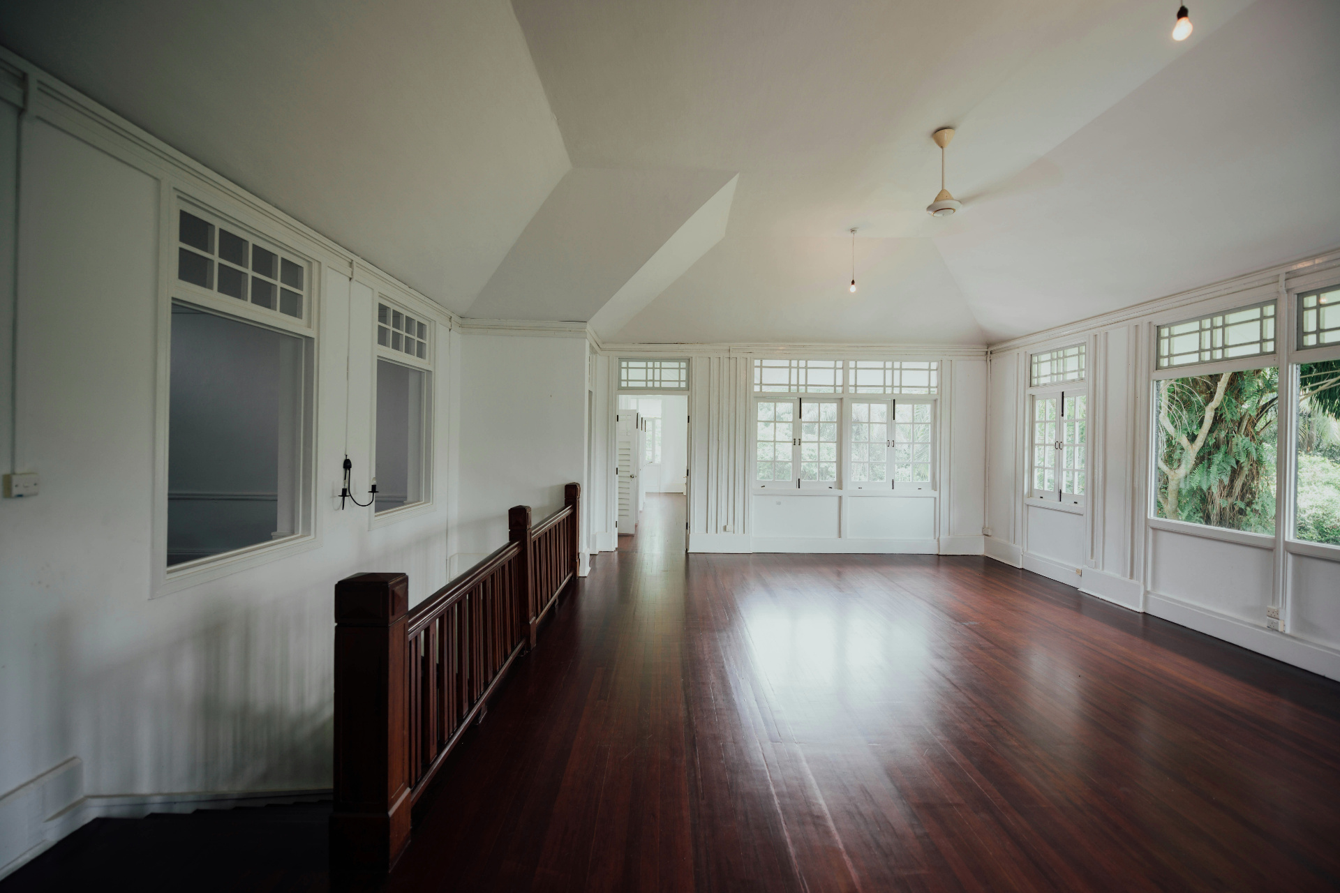 Bright airy living room, immaculately cleaned